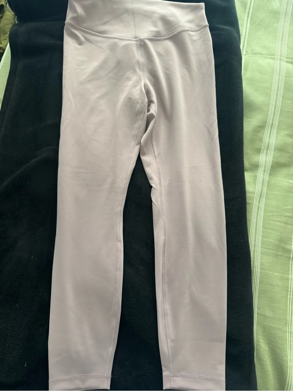 Lululemon Athletica -Wunder Train High-Rise Tights 25”- Mauve Pink